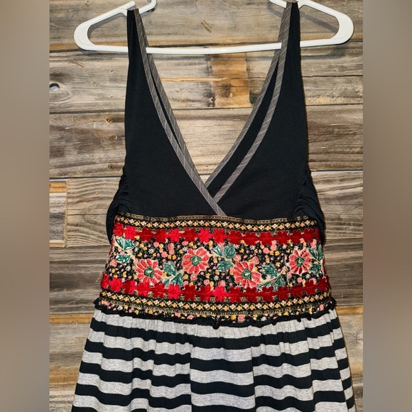 Free People- size 6 -Vintage lace boho style. - Picture 4 of 7